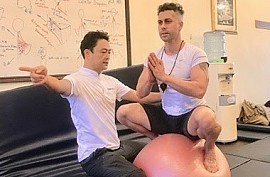 Dynamisk postural træning ved hjælp af Hiros unikke metode - Balance Ball YOGA