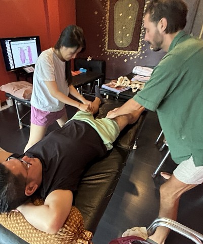 Palpationstraining für das Iliotibialband-Syndrom