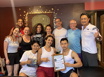 Studenten des Sportmassagekurses an der RSM International Academy