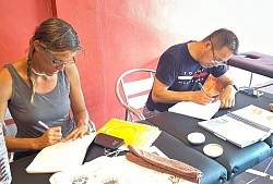 Masajista profesional y acupunturista de EE. UU.