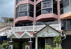 Staf Spa Mantra siap menerima siswa untuk kursus RSM.