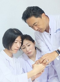 Cadavar anatomy lesson at facility of medicine, chiang mai university