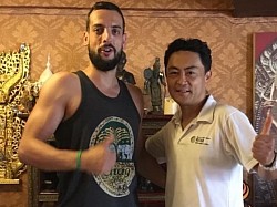 A professional basketball player from Spain visits RSM for a conditioning massage in preparation for the top season.