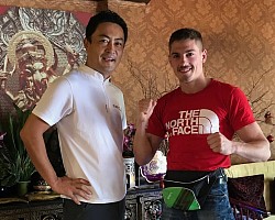 A professional Muay Thai fighter from Spain seeks treatment for hip joint pain and to improve dynamic postural stability.