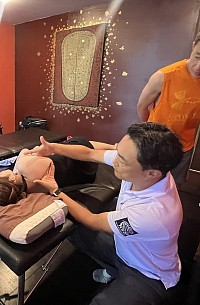 Scapulae Mobilization Massage for Postural Correction