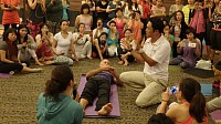 Hiro è invitato a una conferenza internazionale di YOGA a Chiang Mai
