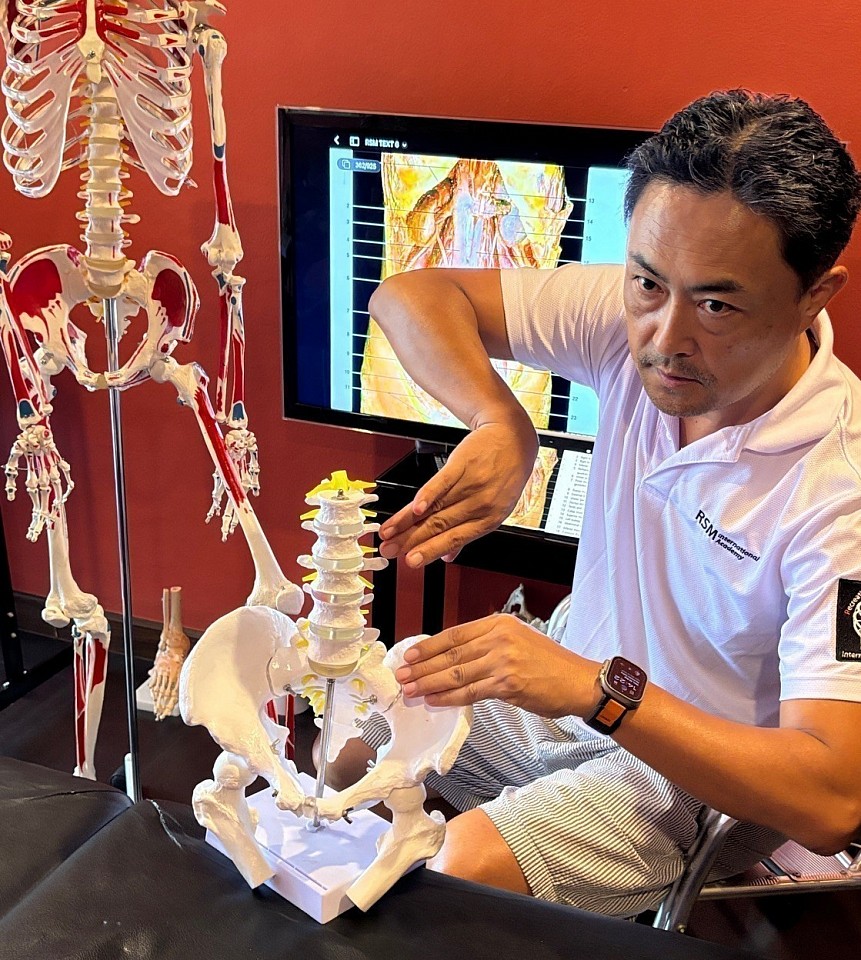 呼吸と脊椎モビリティのためのオーソペディックマッサージコース