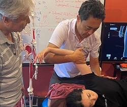 肩甲骨の可動性を高める筋膜ストレッチ