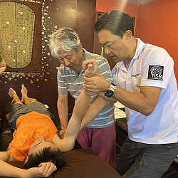医療専門家向けディープティシューマッサージ