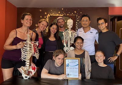 スポーツ医学マッサージスクール チェンマイ