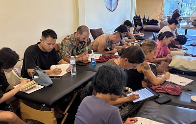 機能解剖学を用いたマッサージトレーニング