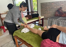 Ahli terapi urut Perancis menyertai kursus pelepasan myofascial dan bekam kami