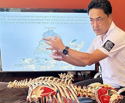 Perubatan sukan dan set kemahiran urutan berasaskan bukti