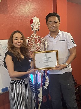 Professionele chiropractor met meer dan 10 jaar ervaring.