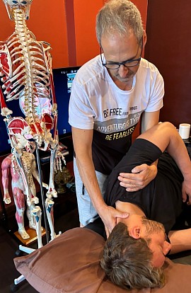 Identificeer de oorzaak van de pijn bij het Thoracic Outlet Syndrome.
