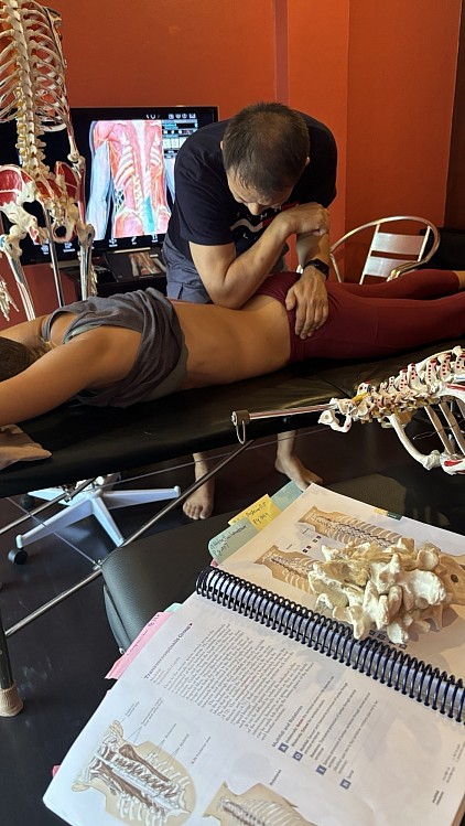 Diepweefselmassage voor houdingscorrectie