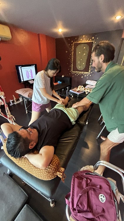 Trening palpacyjny w zespole pasma biodrowo-piszczelowego