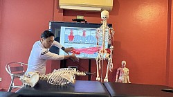 Kliniczna terapia punktów spustowych mięśniowo-powięziowych w bólu dolnej części pleców