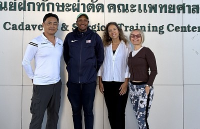 huấn luyện viên đội tuyển quốc gia Paralympic Hoa Kỳ