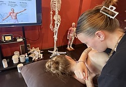 Khóa học massage trị liệu