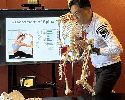 Khóa học massage chỉnh hình tại Chiang Mai