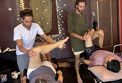 Đánh giá khả năng vận động khớp hông